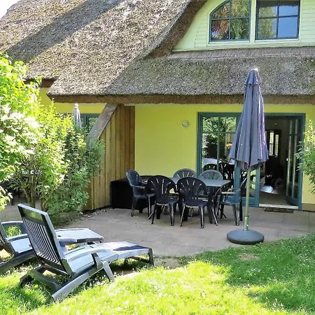 Reetdachhaus Holunder 1_ _ * Puddemin